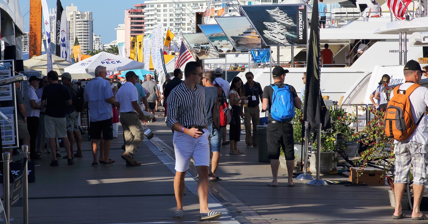 Crowds on docks at Miami International Yacht Show