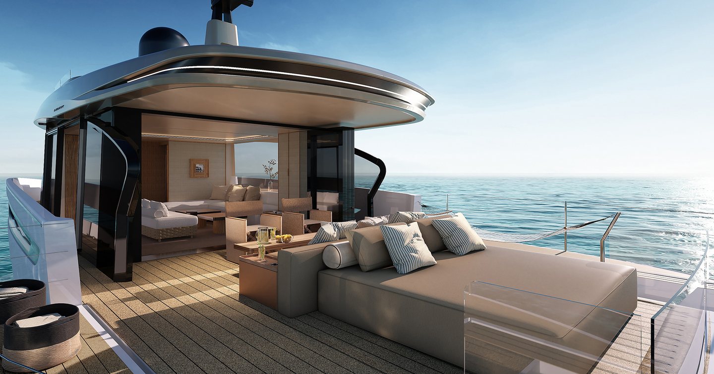 Azimut Seadeck 7's innovative deck spaces