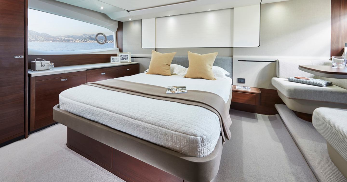 Double bed in cabin on Princess F62