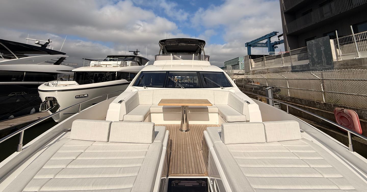 Sunseeker-76-Yacht-Review-foredeck