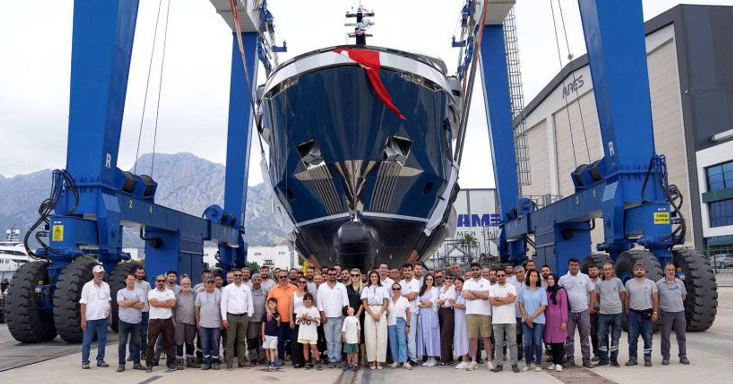 AvA Yachts superyacht V launch bow view 