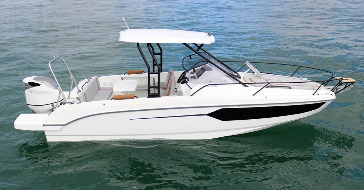 Beneteau-Flyer-8-profile