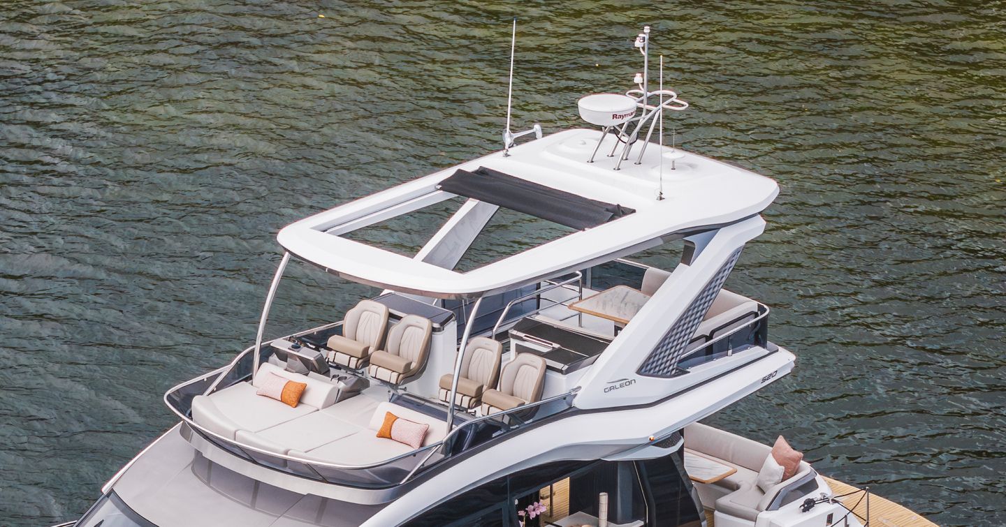Galeon 520 Fly yacht at anchor view of flybridge 
