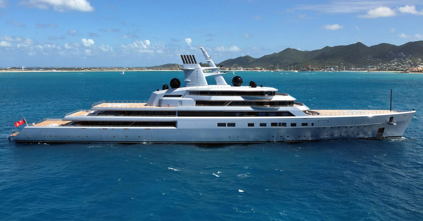 Lurssen superyacht Dragonfly at anchor side view