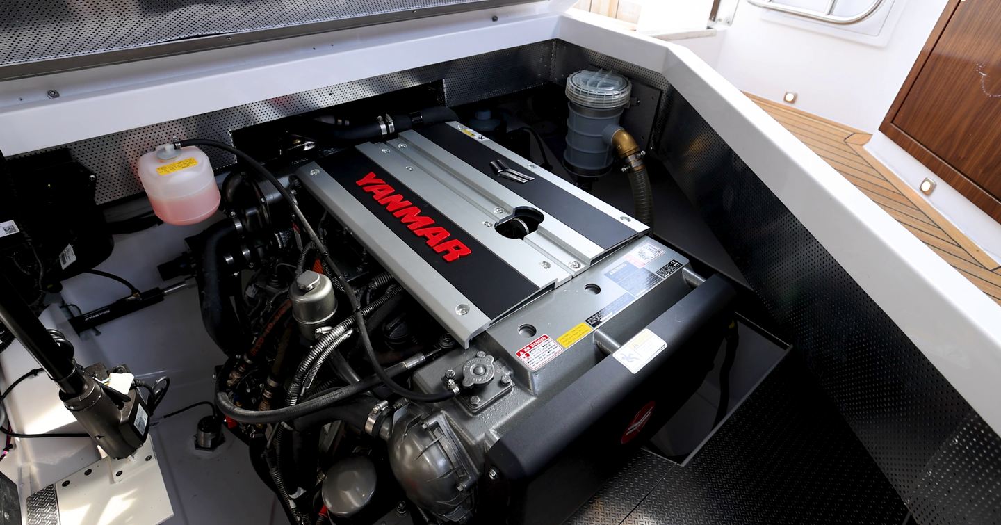 Aquador-300HT-Review-engine-room