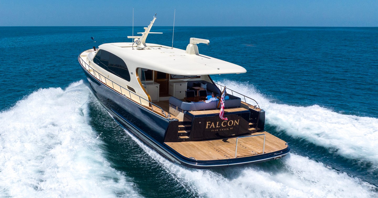 Palm Beach PB85 Sedan motor yacht under way 