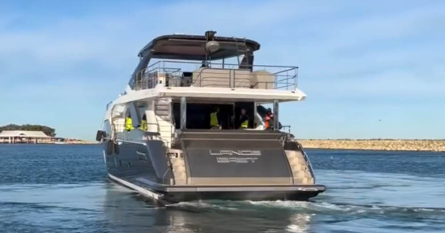 Azimut motor yacht Lance East underway stern view 
