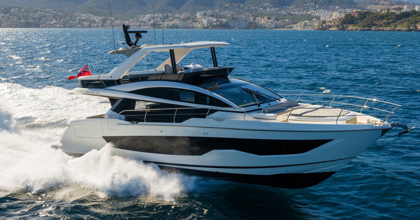 Pearl 63 motor yacht under way 