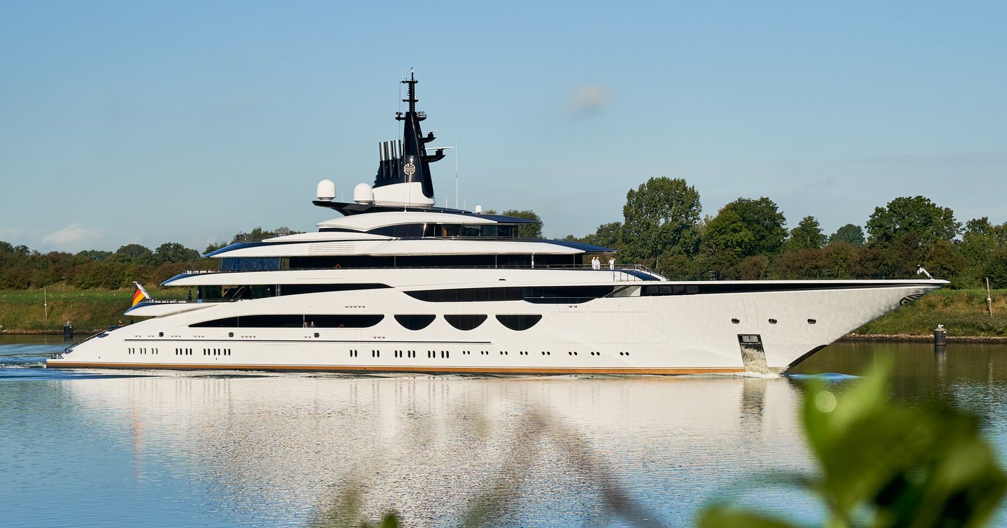 Superyacht ENZO on sea trials