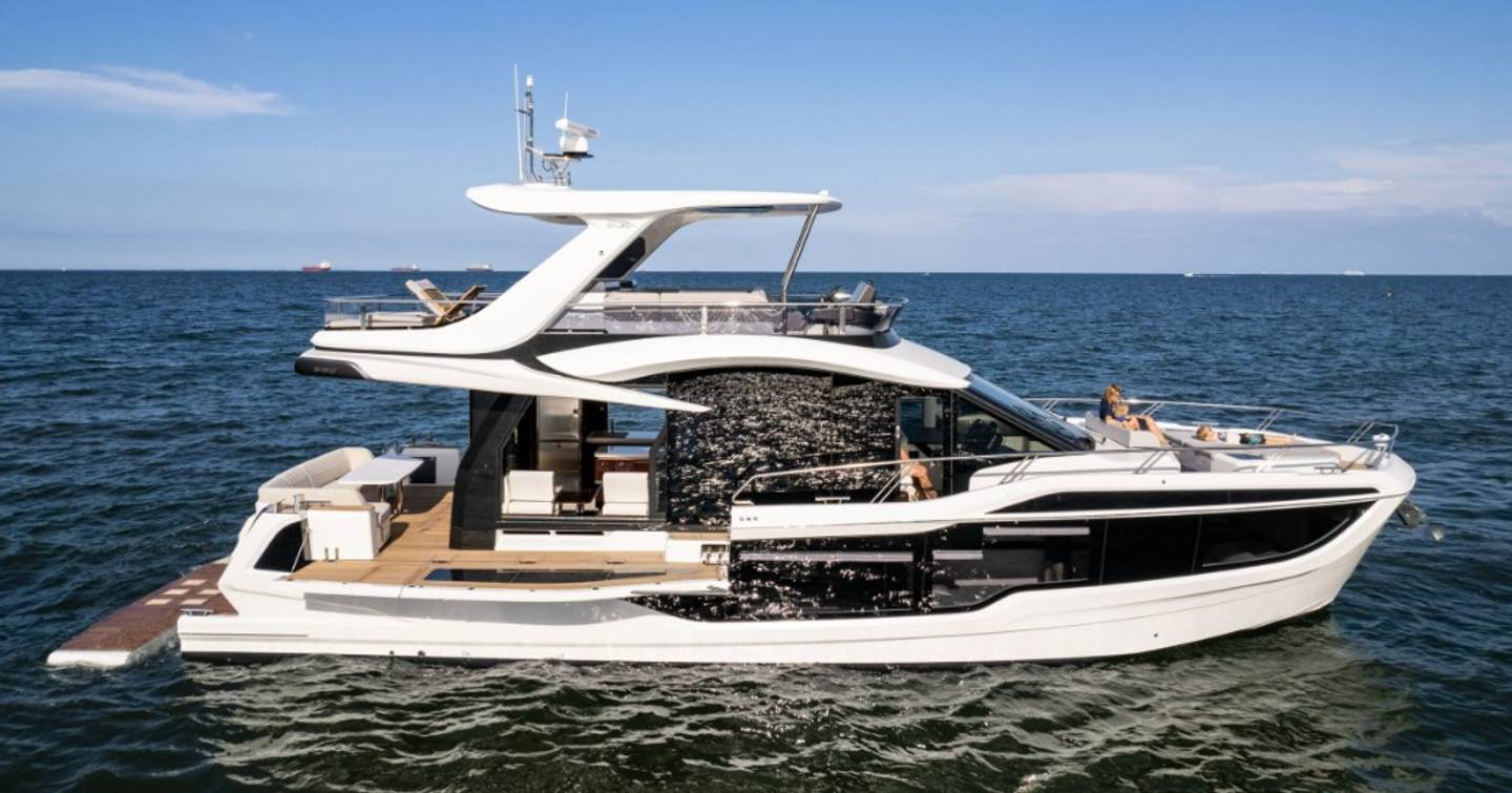 Galeon 560 Fly motor yacht at anchor 