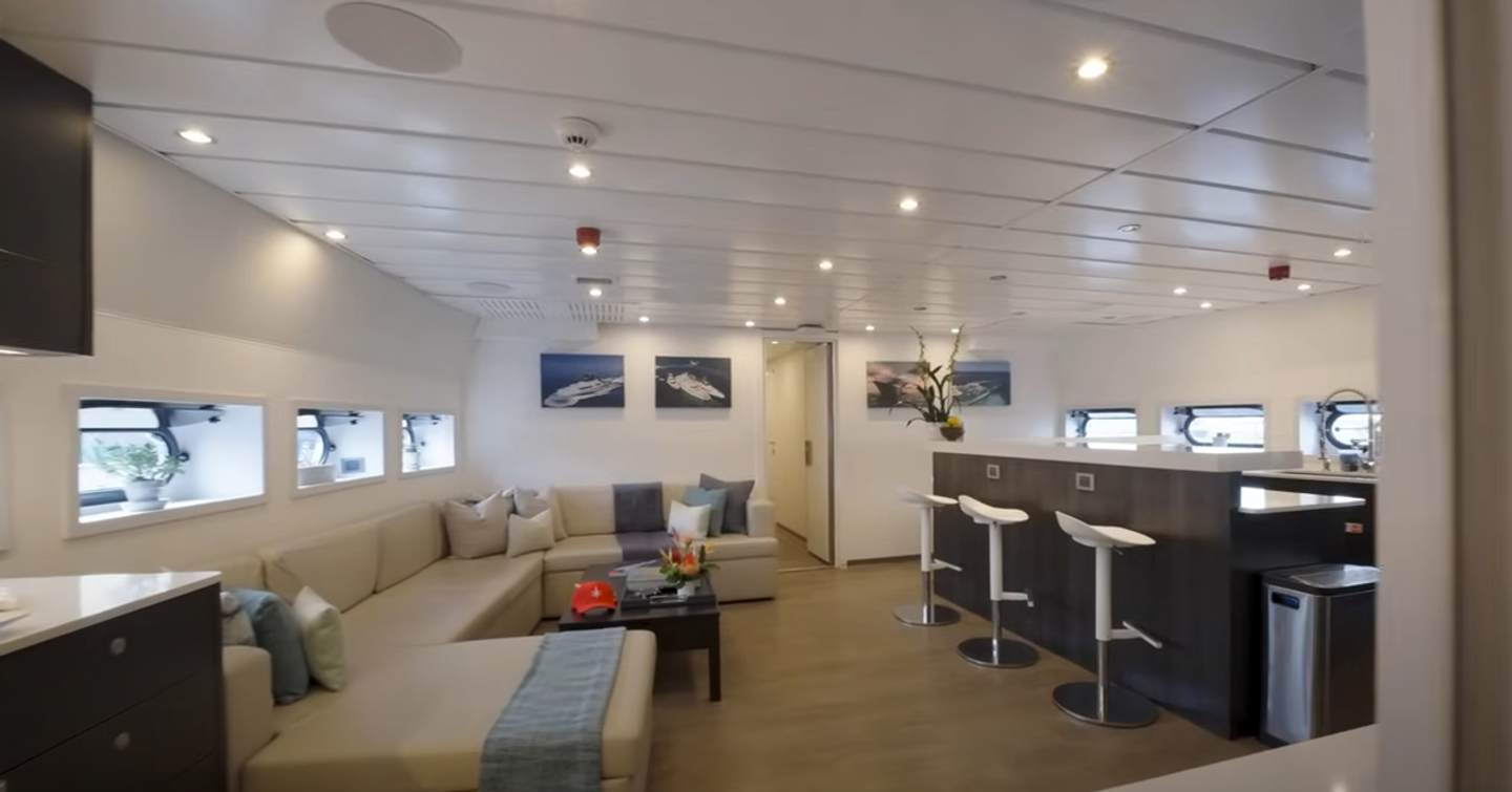 Support vessel AXIS indoor lounging area with bar