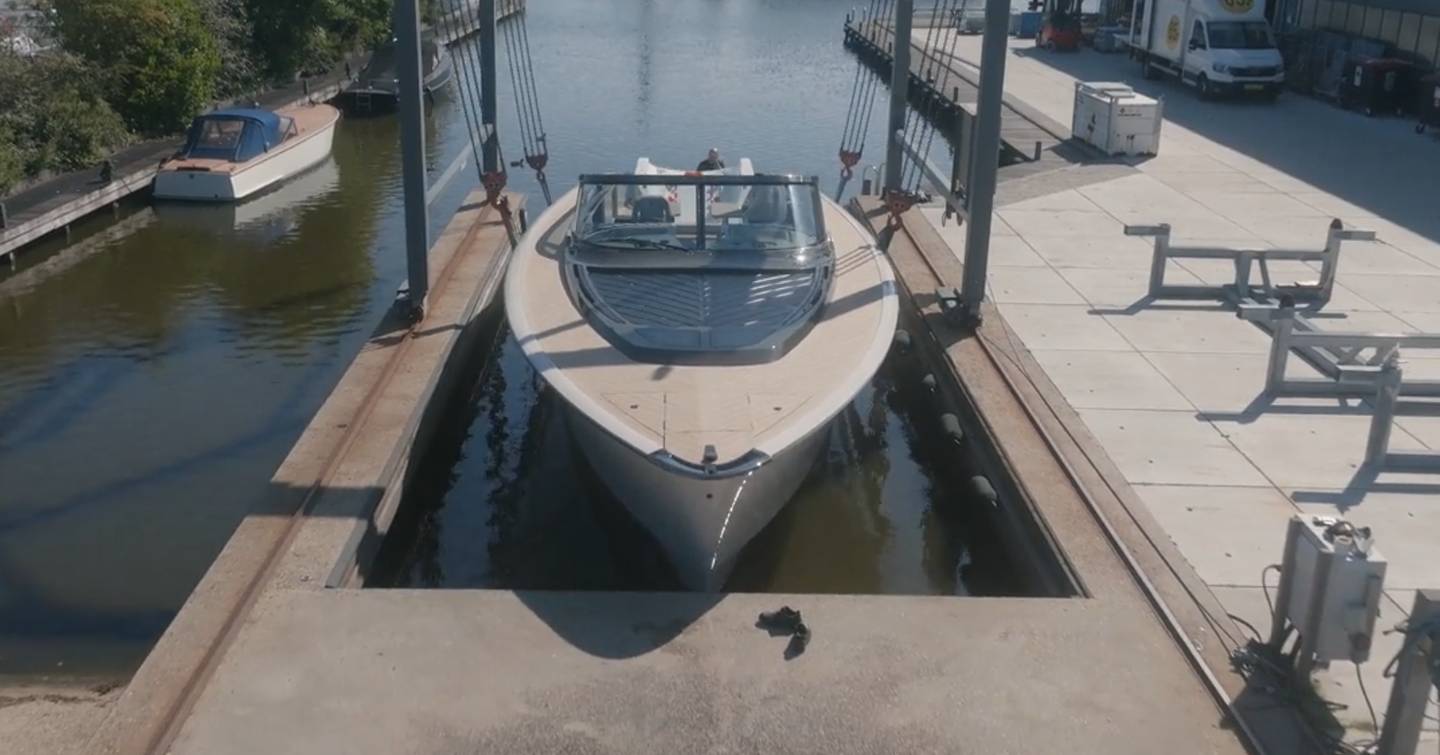 Wajer 55 boat being lowered in the water at launch