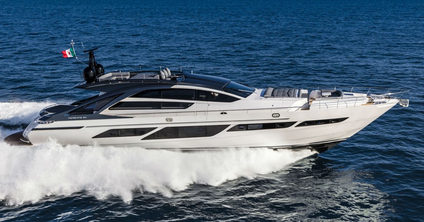 Pershing 9X motor yacht under way