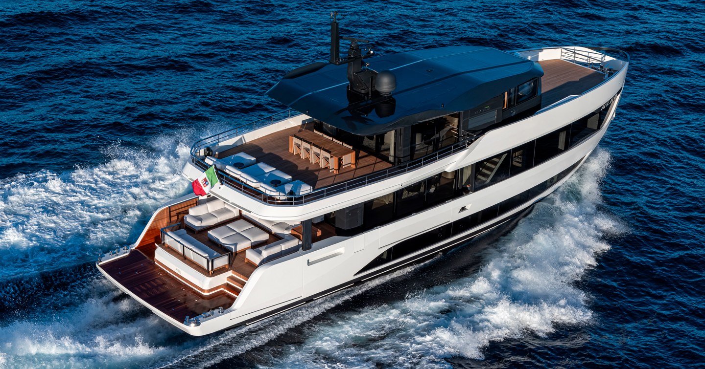 Arcadia A96 motor yacht under way