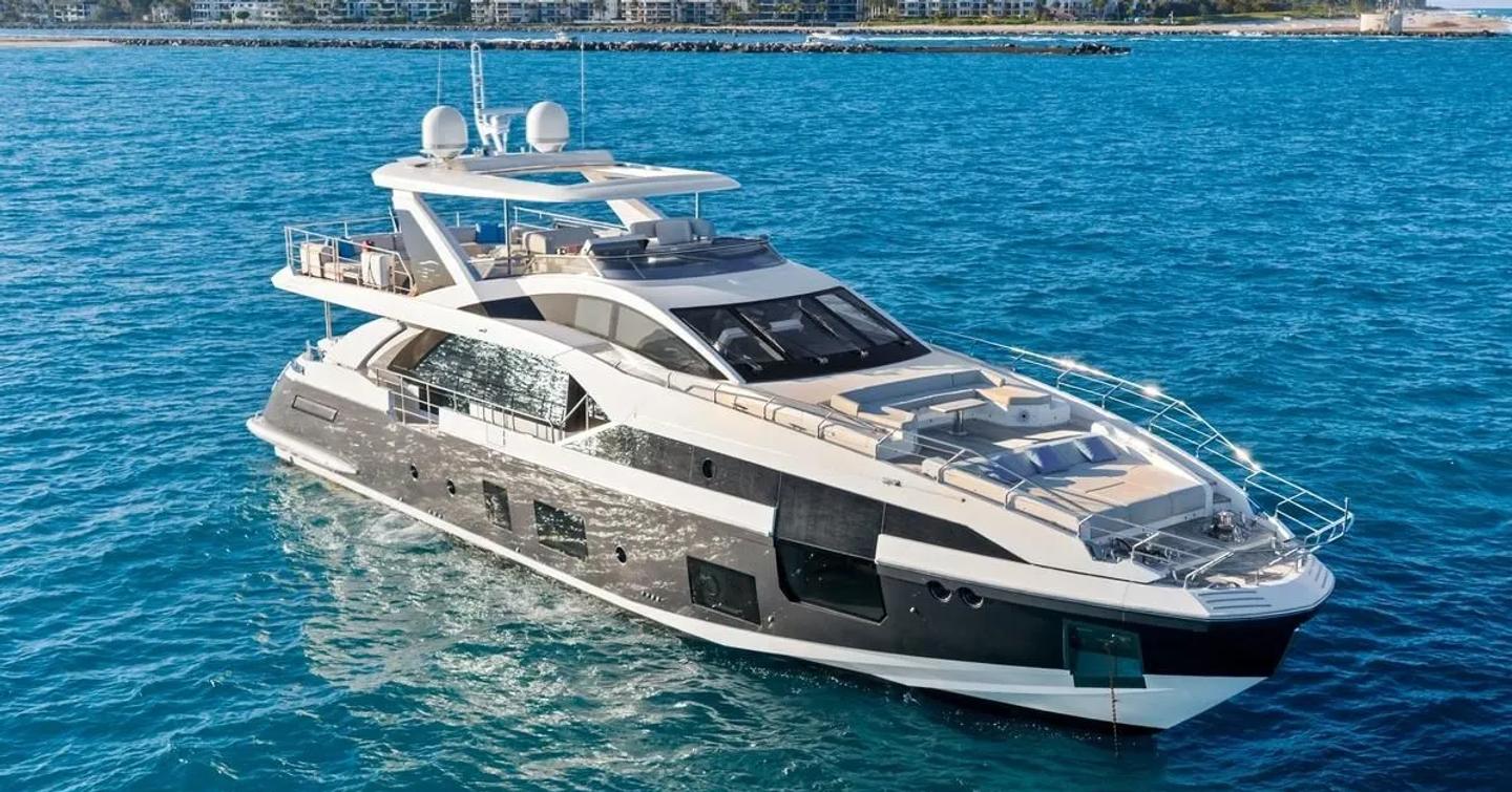  Azimut motor yacht Mastermind at anchor foredeck view 