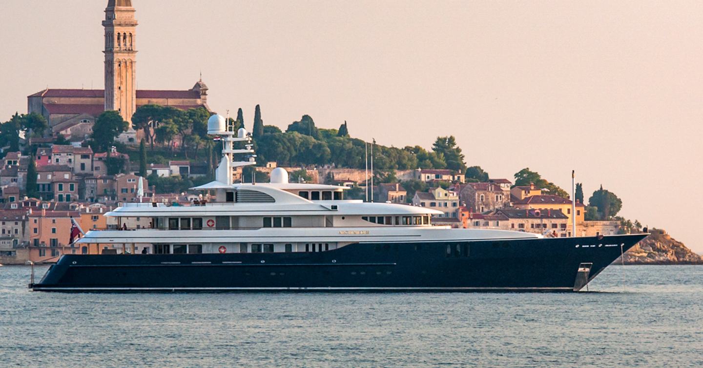 Superyacht Archimedes under way 