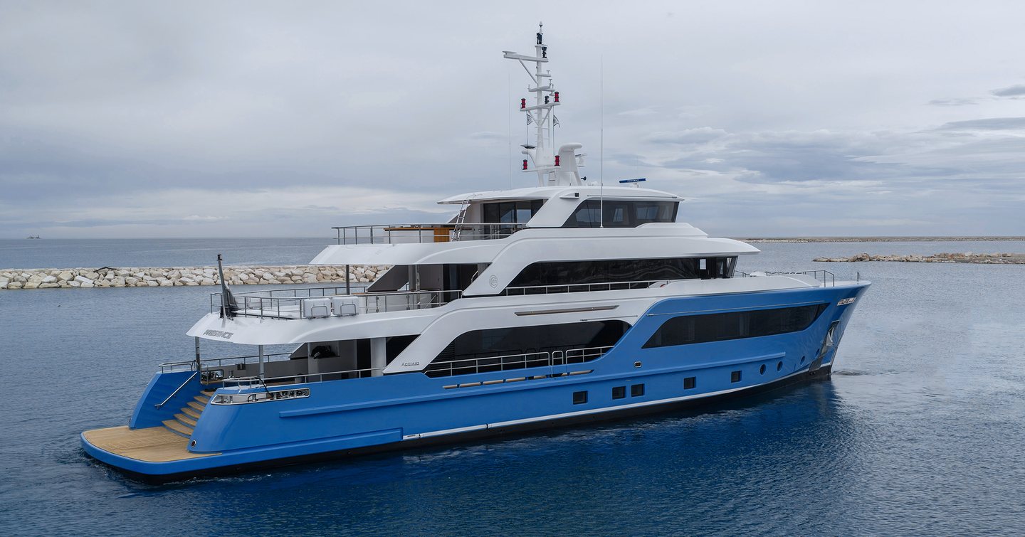 Explorer Yacht Presence under way