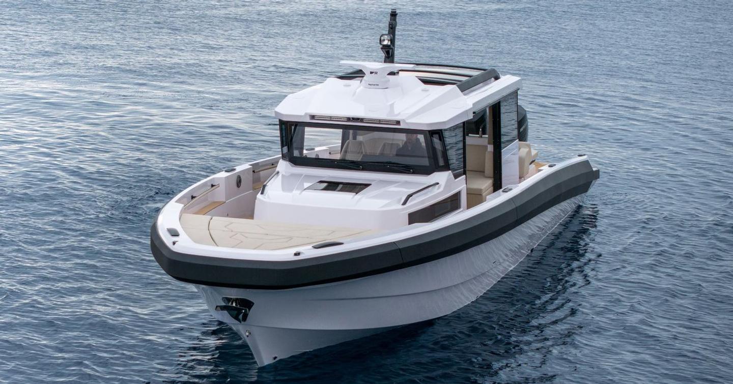 Shot of Technohull XPD 46 boat foredeck at anchor