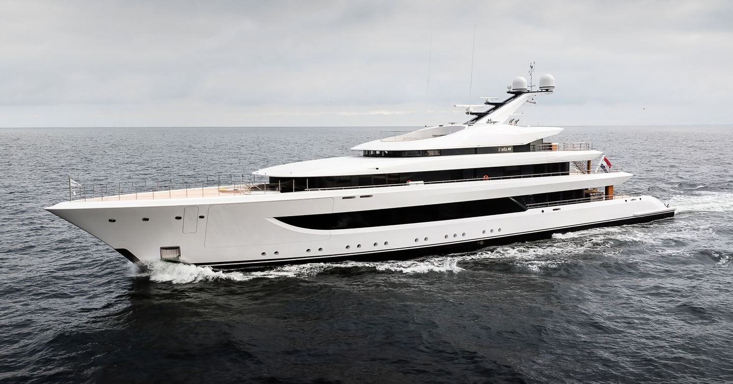 Superyacht Stella M on sea trials