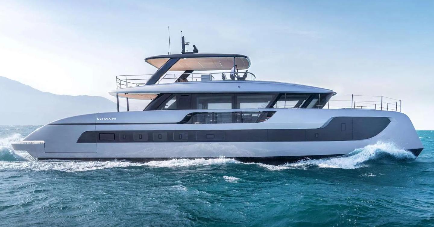 Sunreef Ultima 88 underway side view 