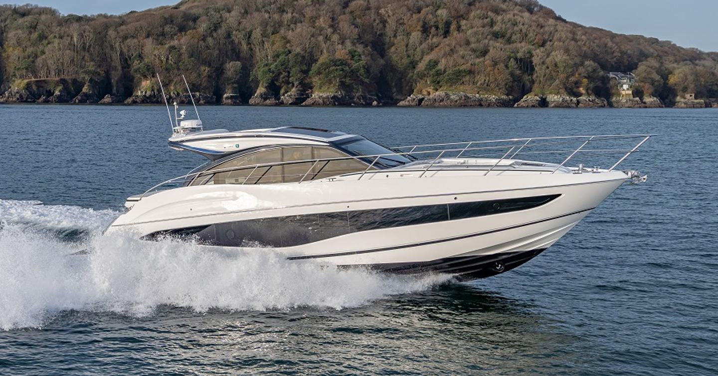Princess V50 motor yacht under way