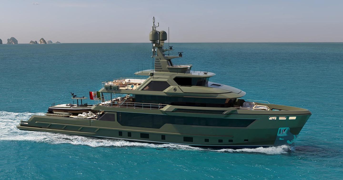 Superyacht Nasiba under way 