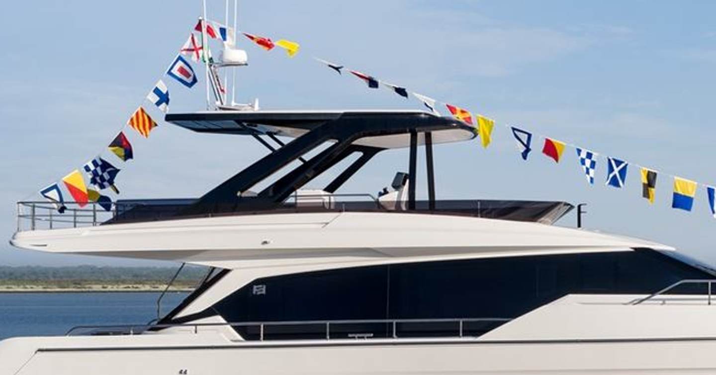 Close up of Third-Generation Ferretti 720 motor yacht flybridge 