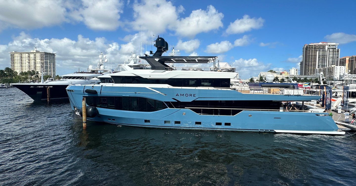 Motor yacht AMORE berthed in Fort Lauderdale