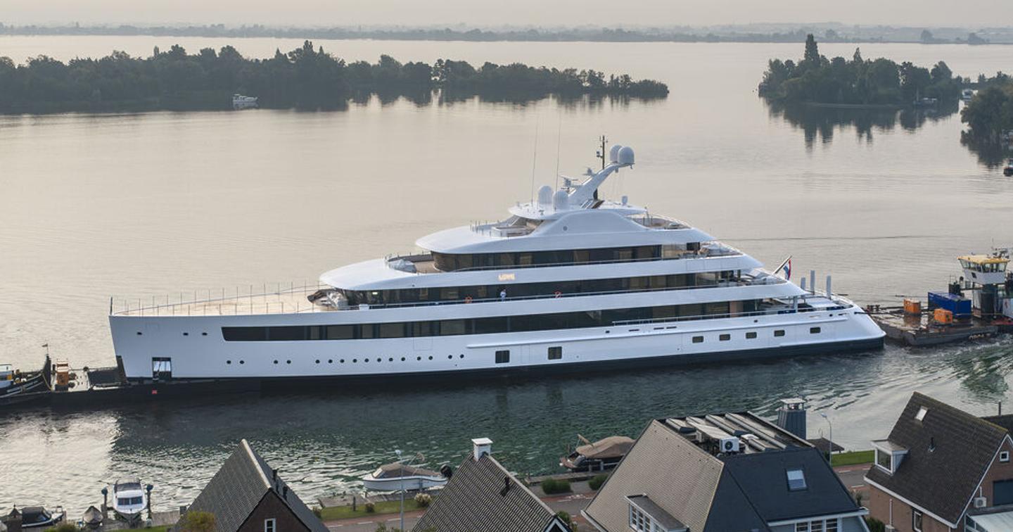 Feadship superyacht Love underway side view 