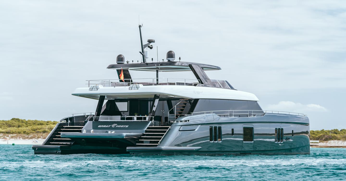 Sunreef 80 Power Yacht Great White on the water