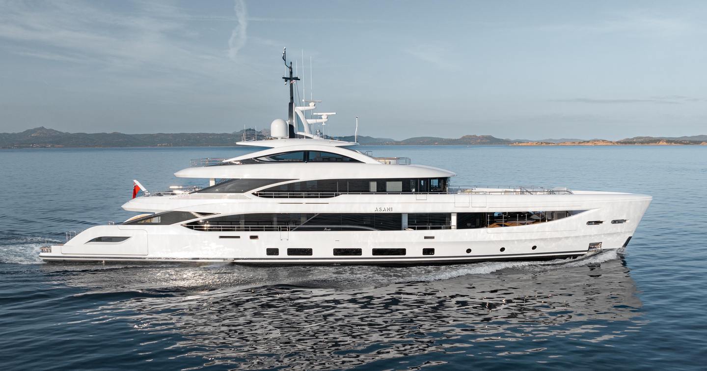 Benetti B.Now 50M Oasis superyacht under way