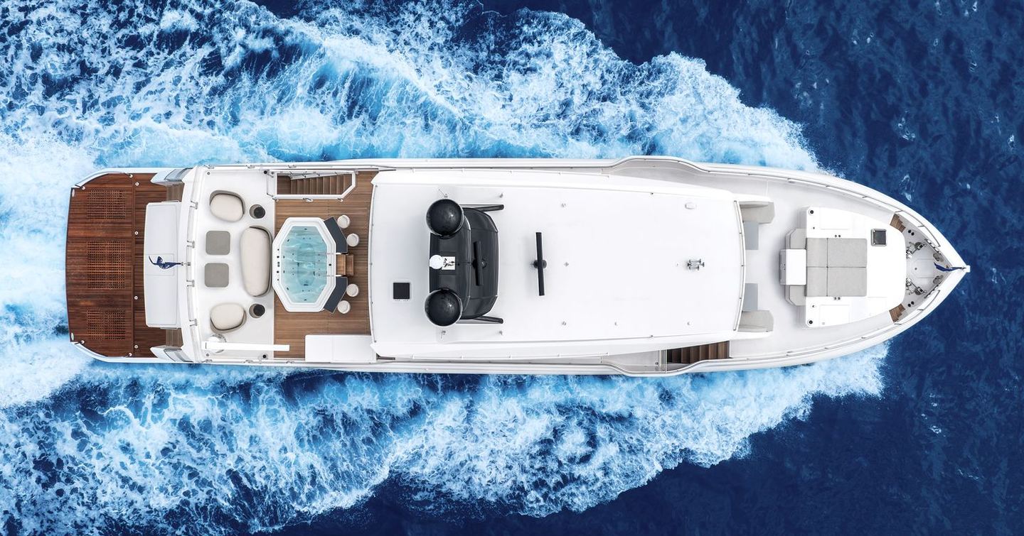 Aerial view of Horizon FD100 Skyline motor yacht under way 