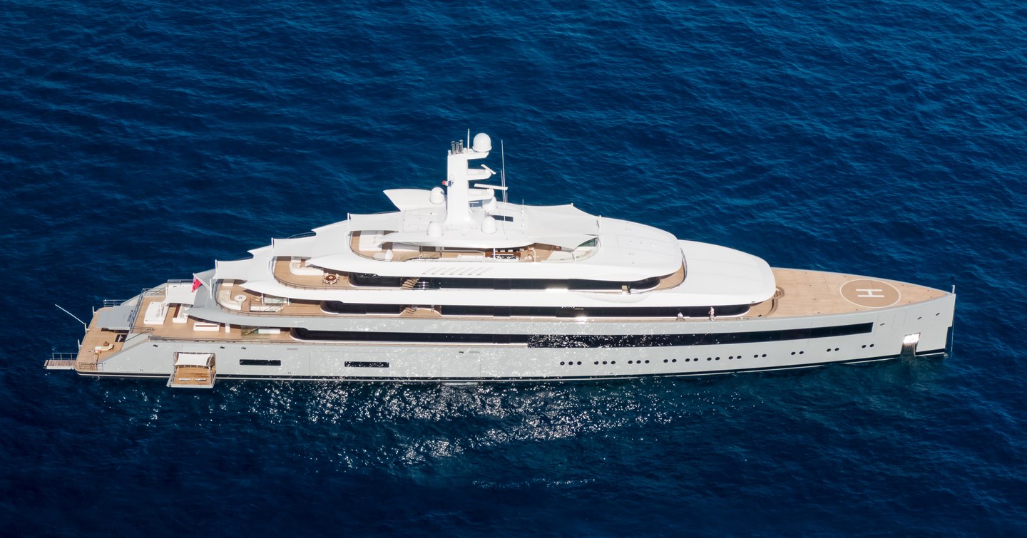 Feadship superyacht Moonrise at anchor side view 