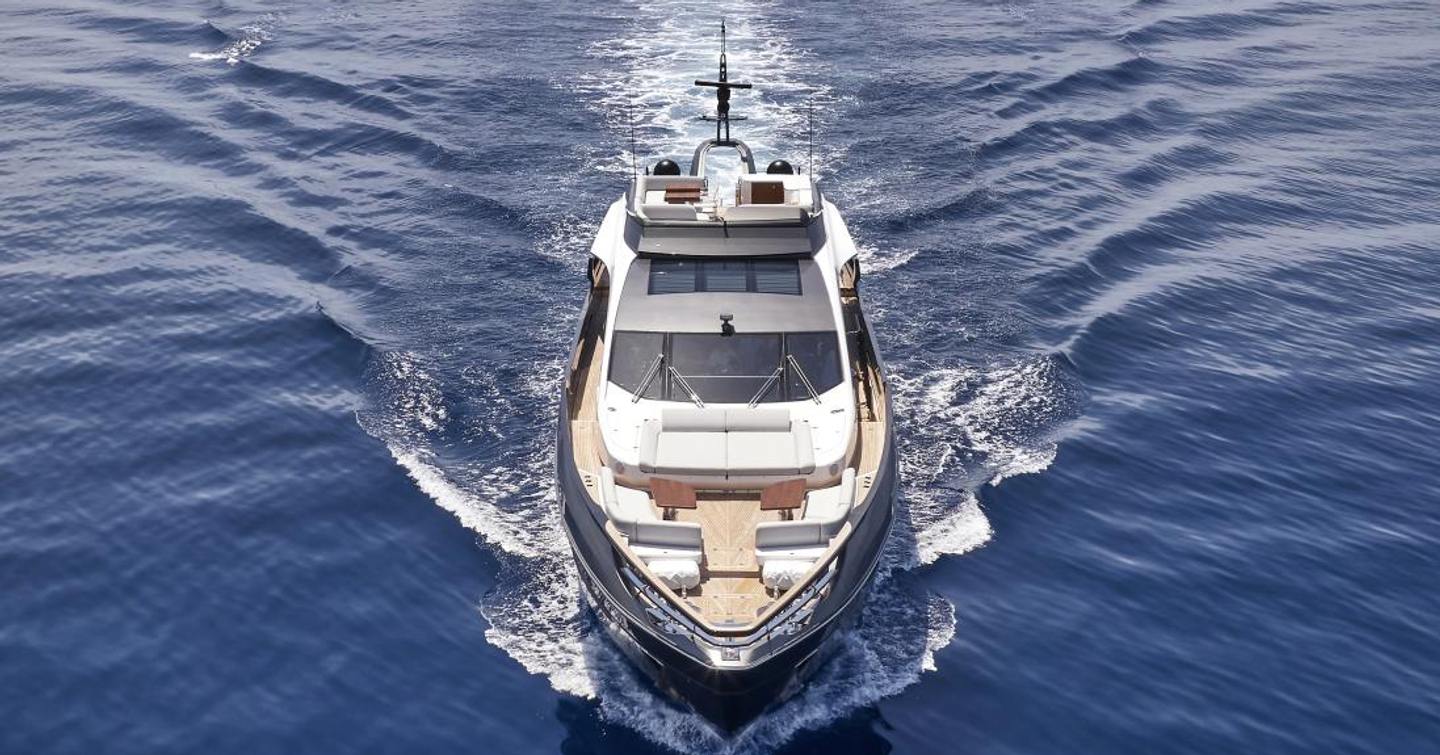 Azimut motor yacht D Five underway bow view 