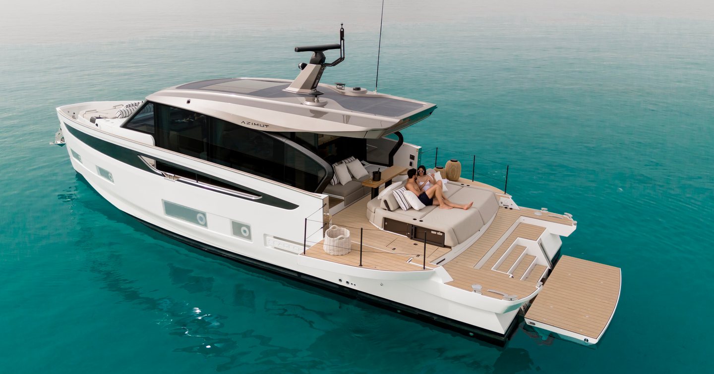 Azimut Seadeck 6 port quarter deck view over aft deck with platform lowered