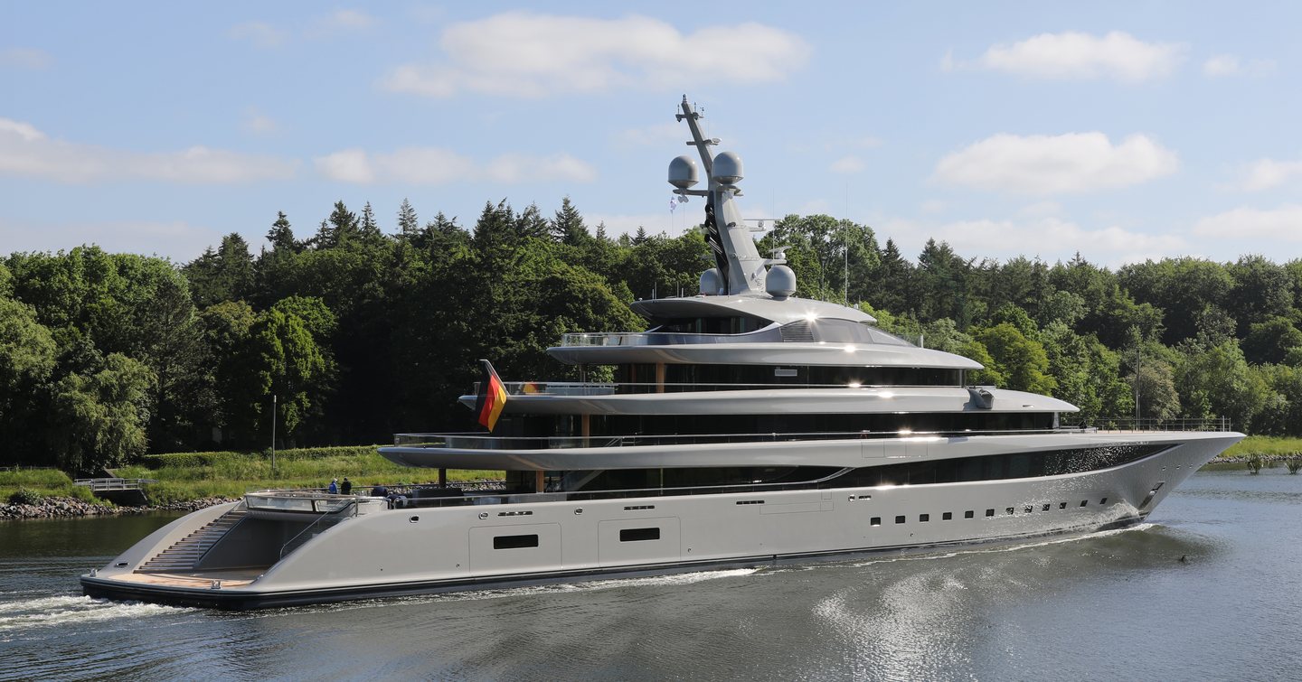 Superyacht Nixie under way on sea trials 