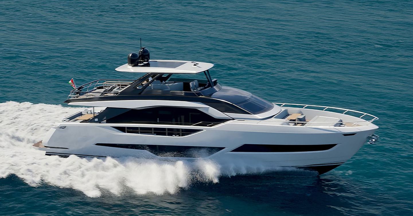 Ferretti 800 motor yacht under way
