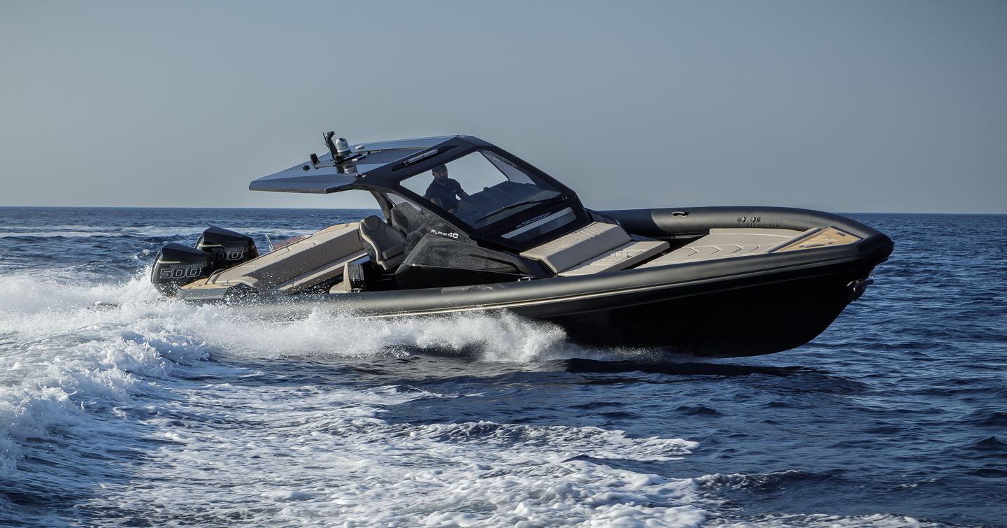 Technohull Alpha 45 boat under way 