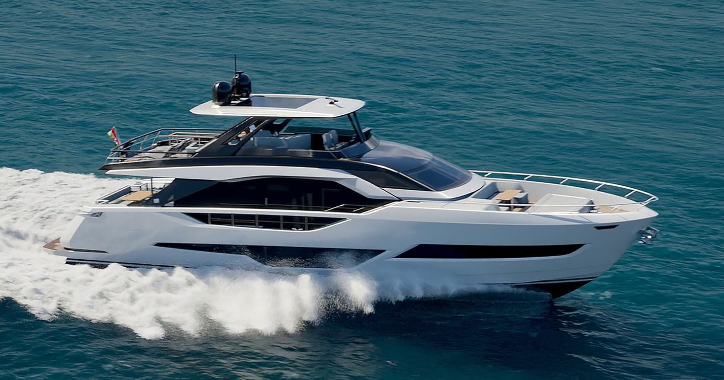 Ferretti 800 motor yacht under way