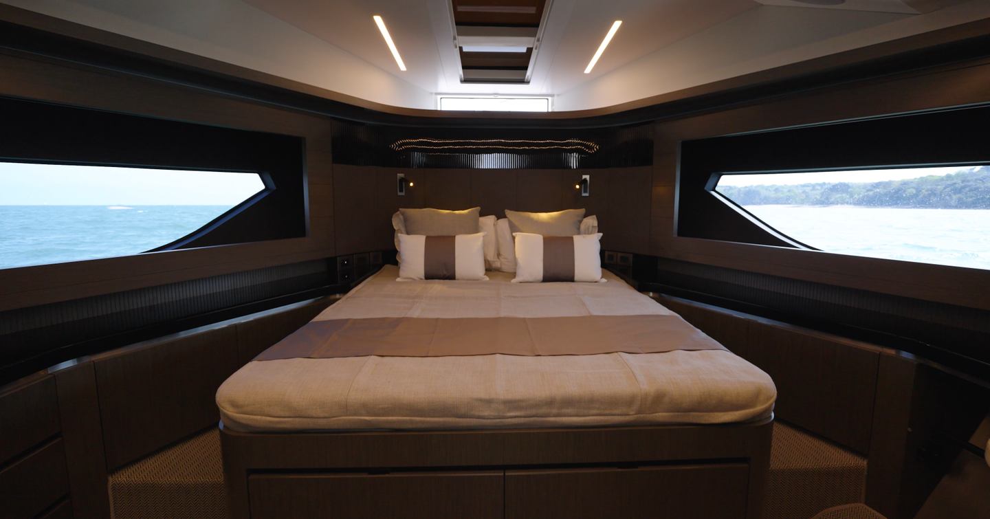 Pearl-63-Review-VIP-cabin-bed