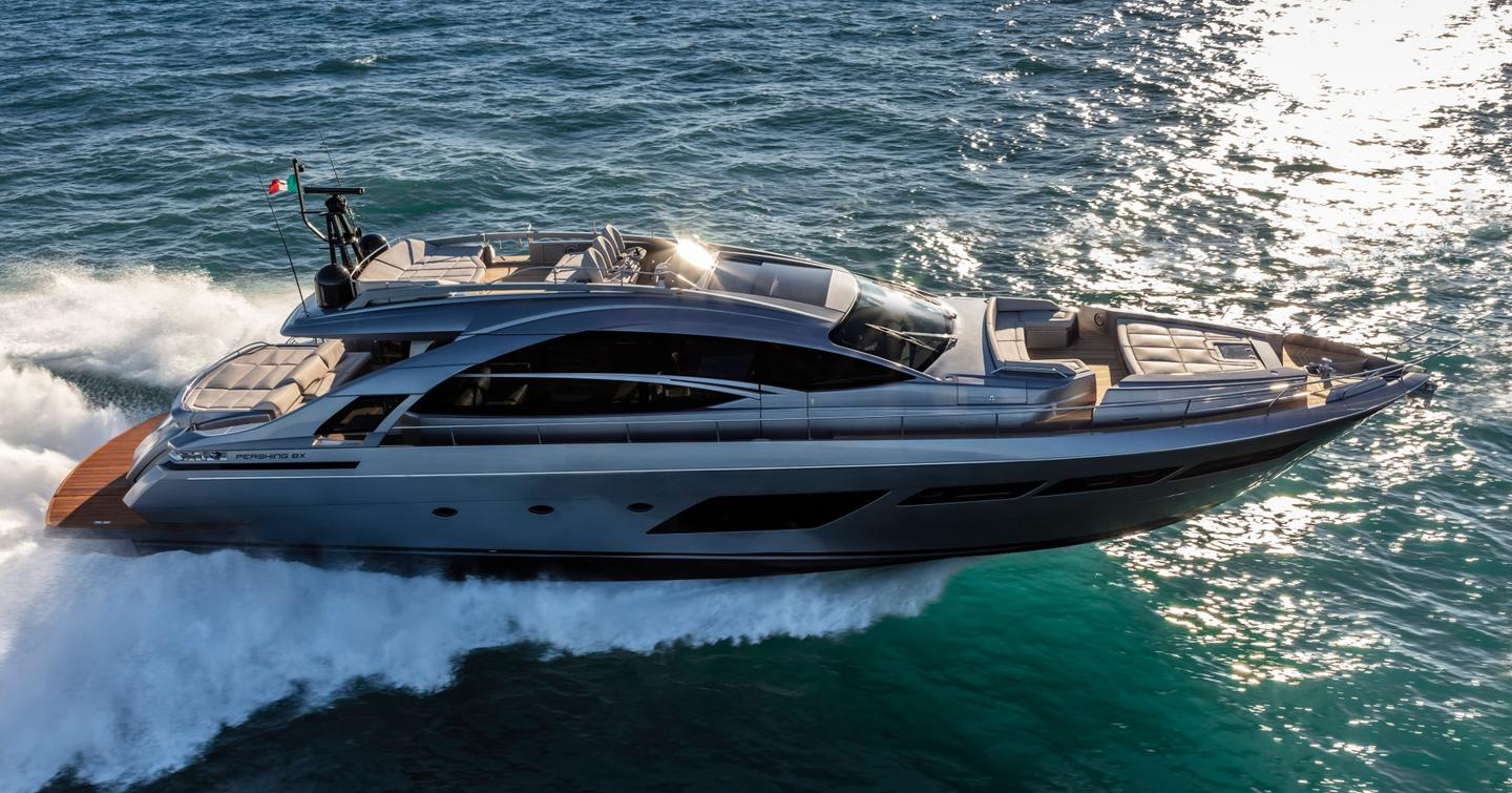 Pershing 8X motor yacht under way