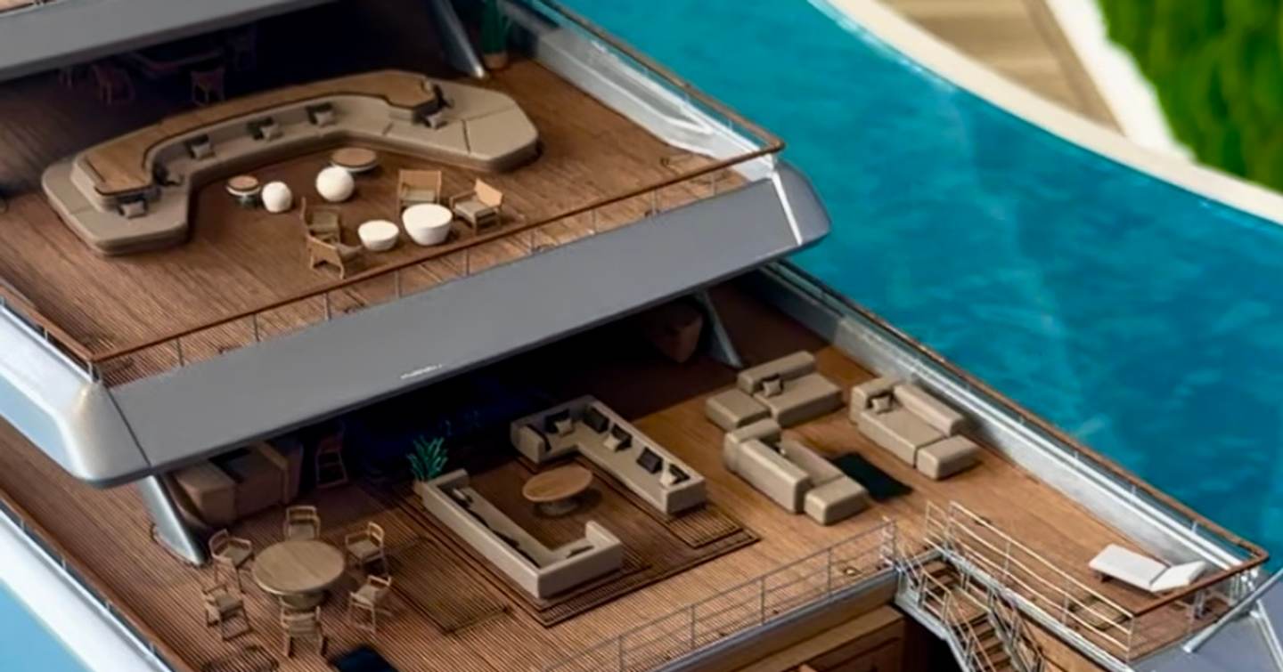 Superyacht Dragonfly model aft with beach deck 