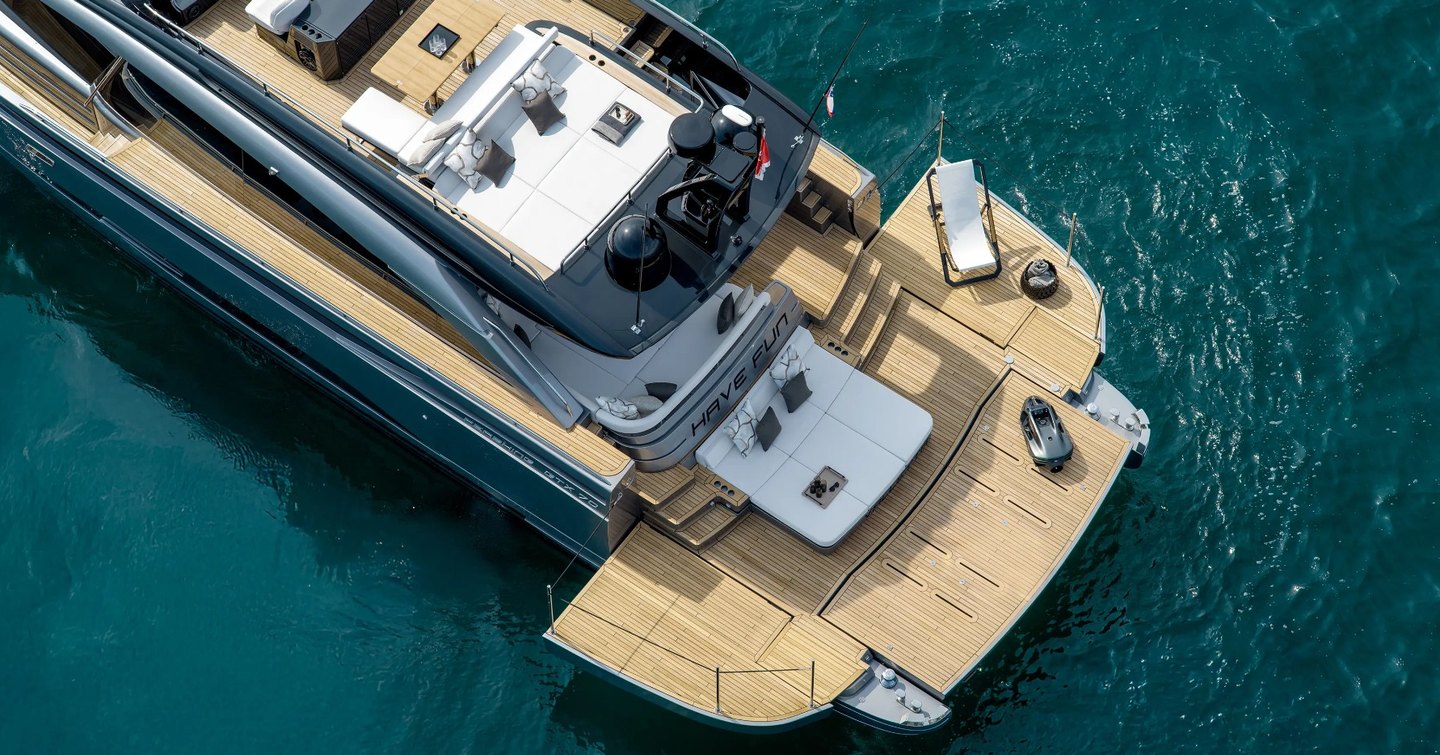 Aerial rendering of Pershing GTX70 motor yacht aft deck with extended balconies