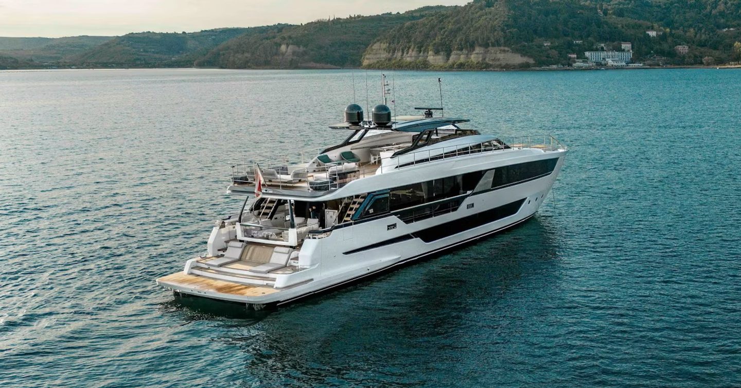 Ferretti motor yacht Isotta at anchor stern view 