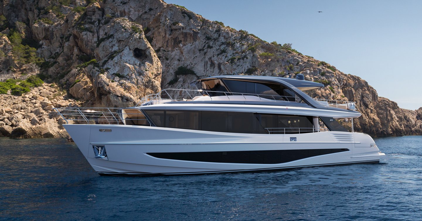 Princess X90 motor yacht under way 