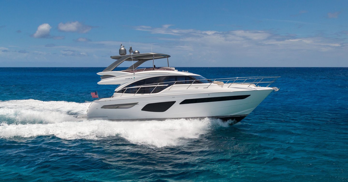 Flybridge yacht Princess F55