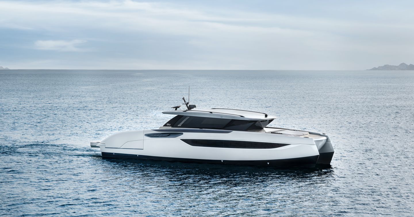 Sunreef-Ultima-55-review-slow-speed