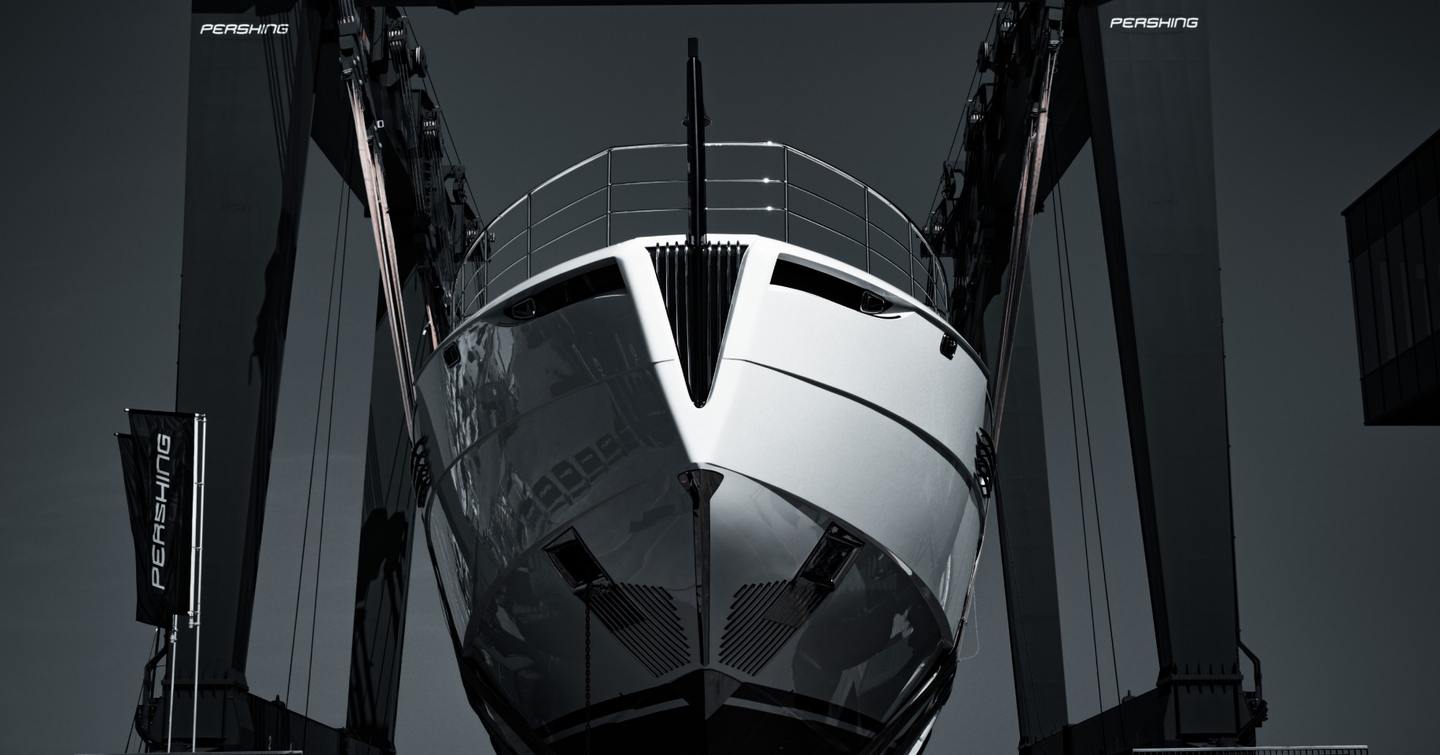 superyacht Pershing 140 bow view
