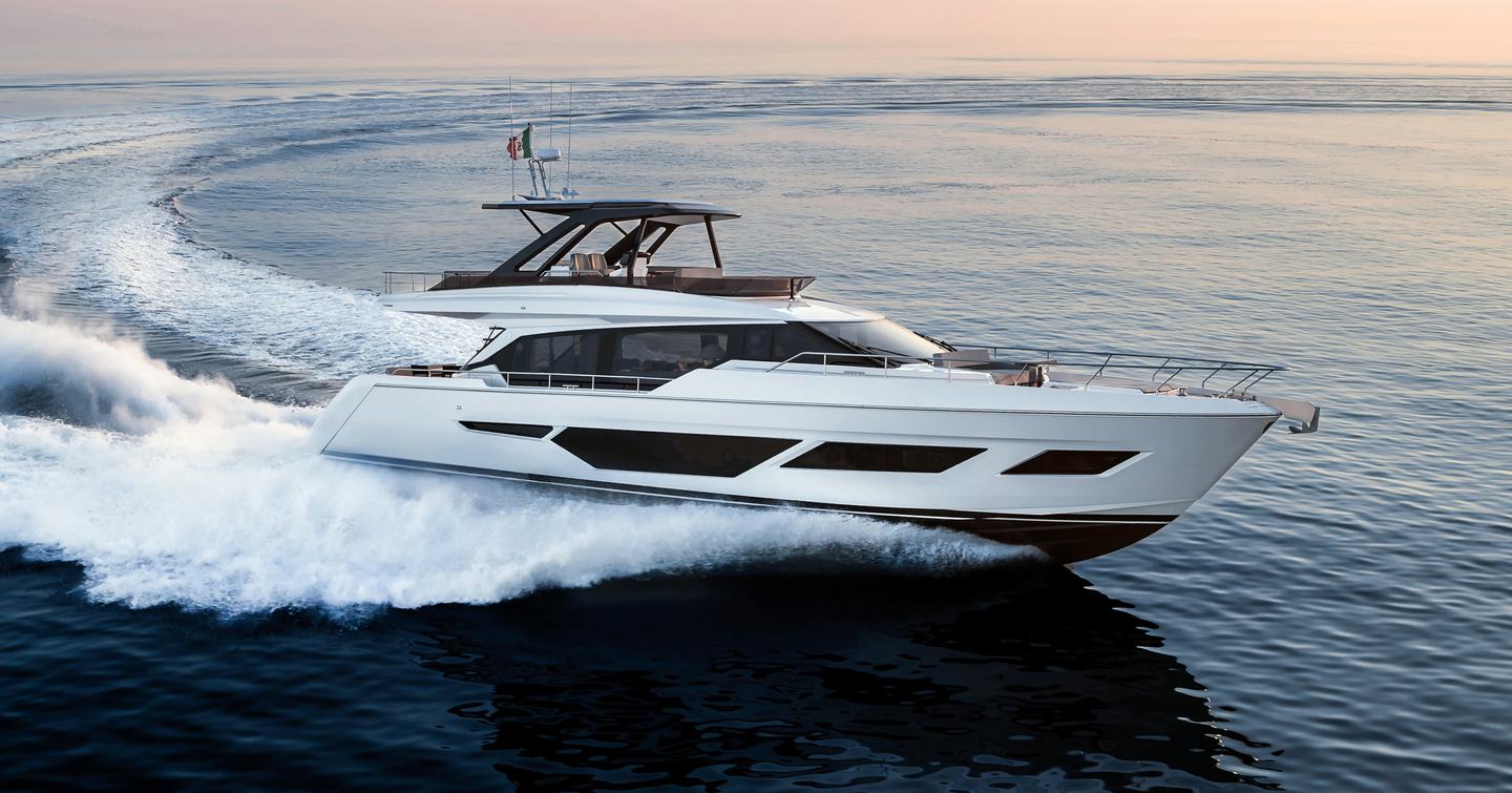 Third-generation Ferretti 720 motor yacht under way 