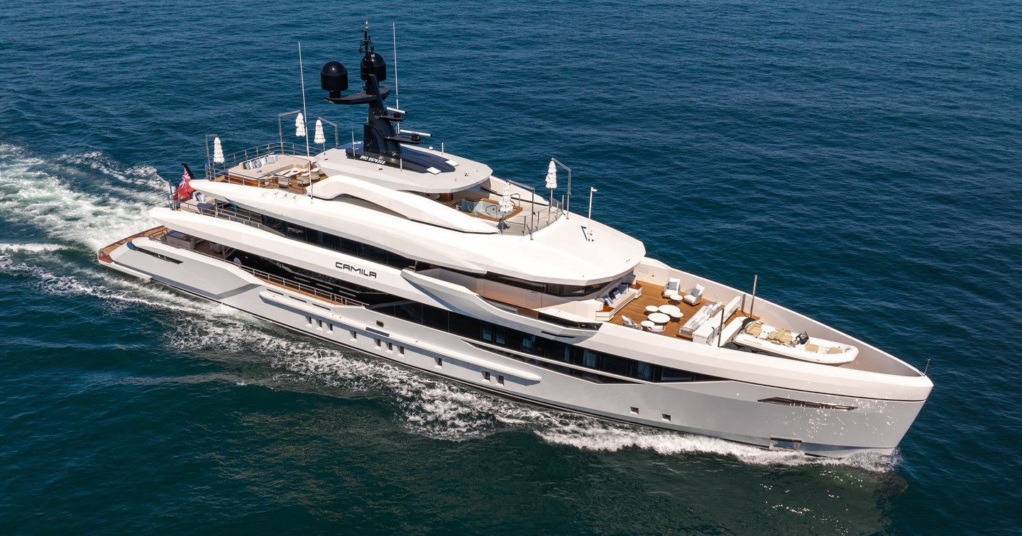 Superyacht Camila under way